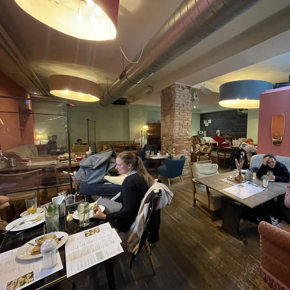 Restaurant "Café Wunschlos glücklich" in Würzburg