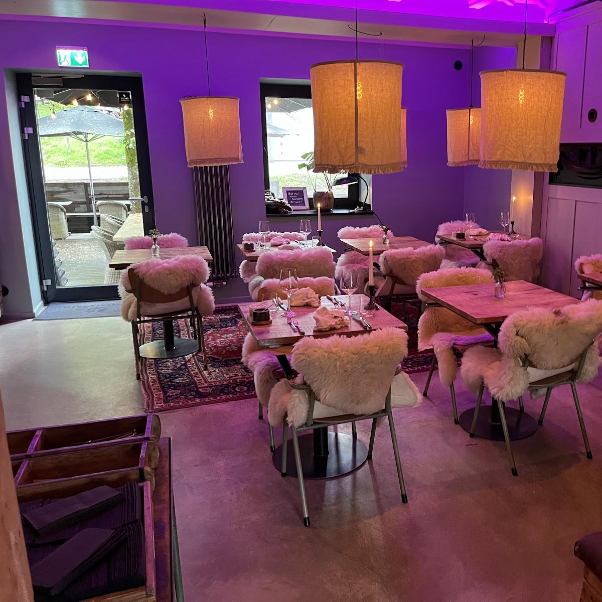 Restaurant "LEO