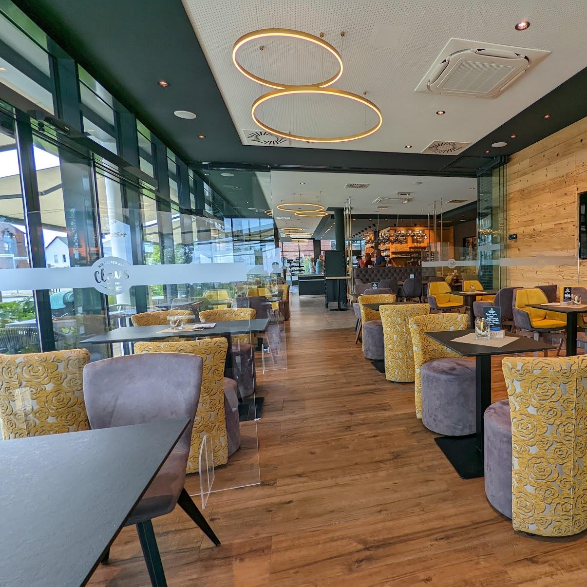 Restaurant "Bäckerei Konditorei Claus GmbH & Co. KG Neusörnewitz - Produktionsstätte und Filiale" in Coswig