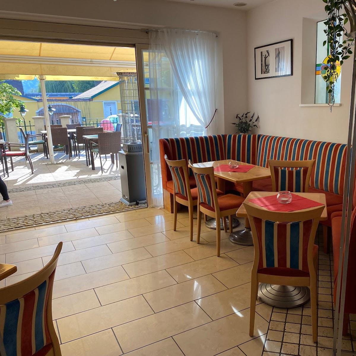 Restaurant "Landcafe Auszeit" in Albersdorf