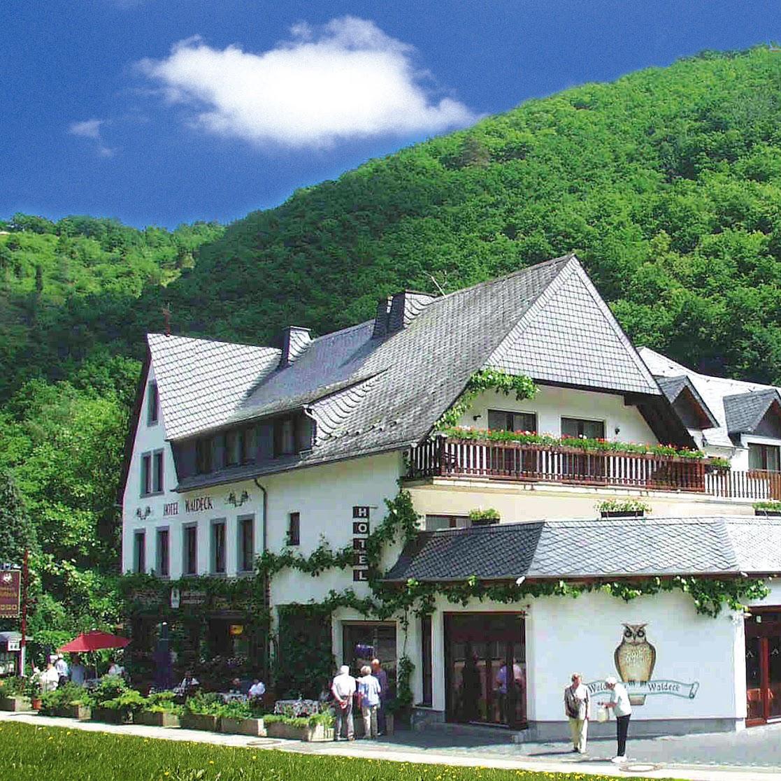 Restaurant "Mosellandhotel Waldeck" in Burgen