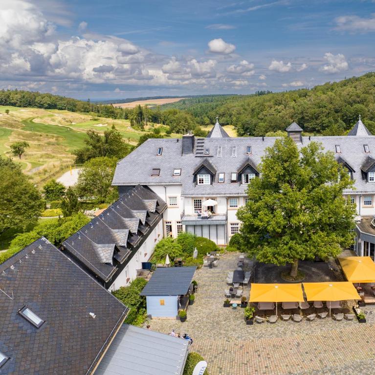 Restaurant "Hofgut Georgenthal" in Hohenstein