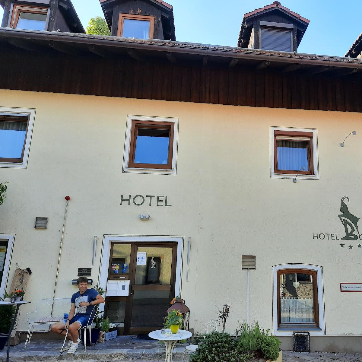 Restaurant "Hotel Bockmaier" in Oberpframmern