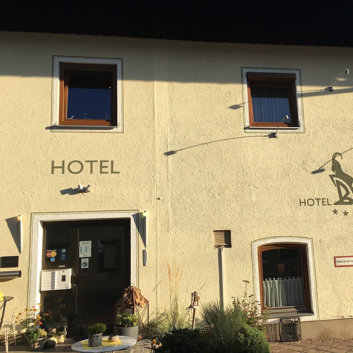 Restaurant "Hotel Bockmaier" in Oberpframmern