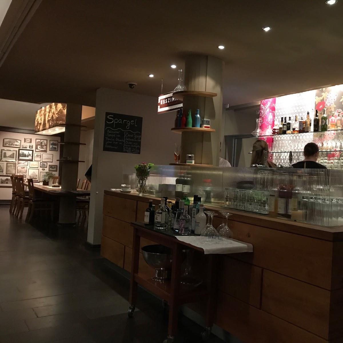 Restaurant "Esszimmer im Rathaus, Restaurant, Terrasse, Weinbar," in Fellbach