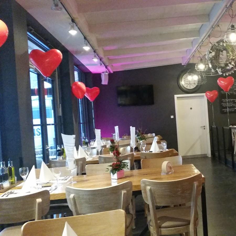 Restaurant "Cafe Extrablatt" in Bergheim