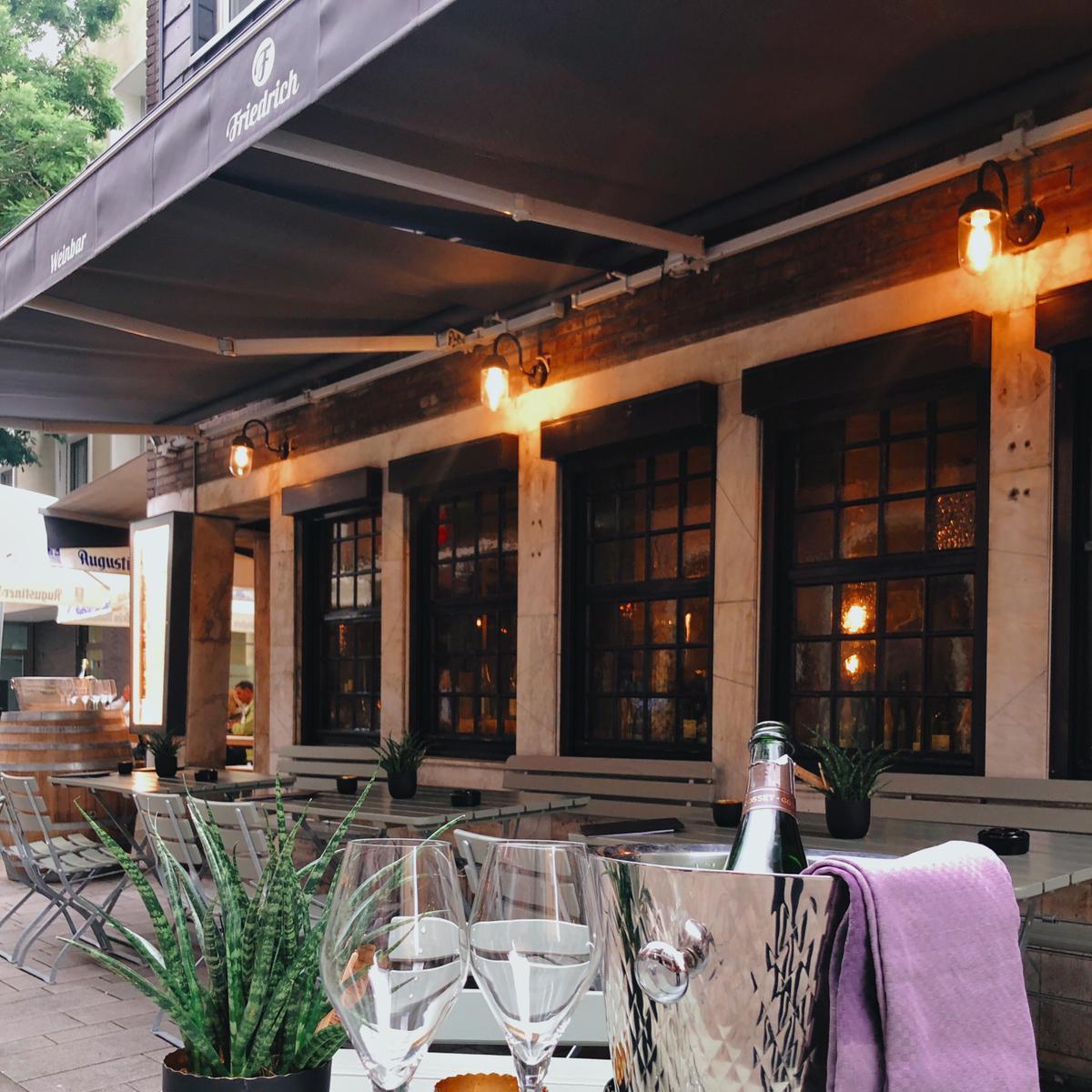 Restaurant "Friedrich-Weinbar" in Düsseldorf