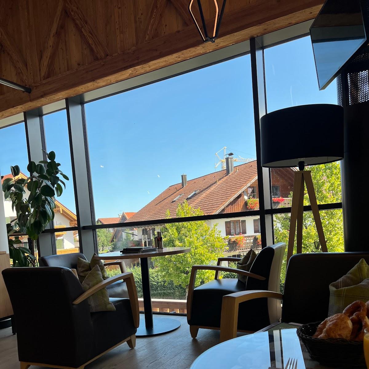 Restaurant "Café- Bäckerei-Konditorei Eberl GmbH" in Bichl