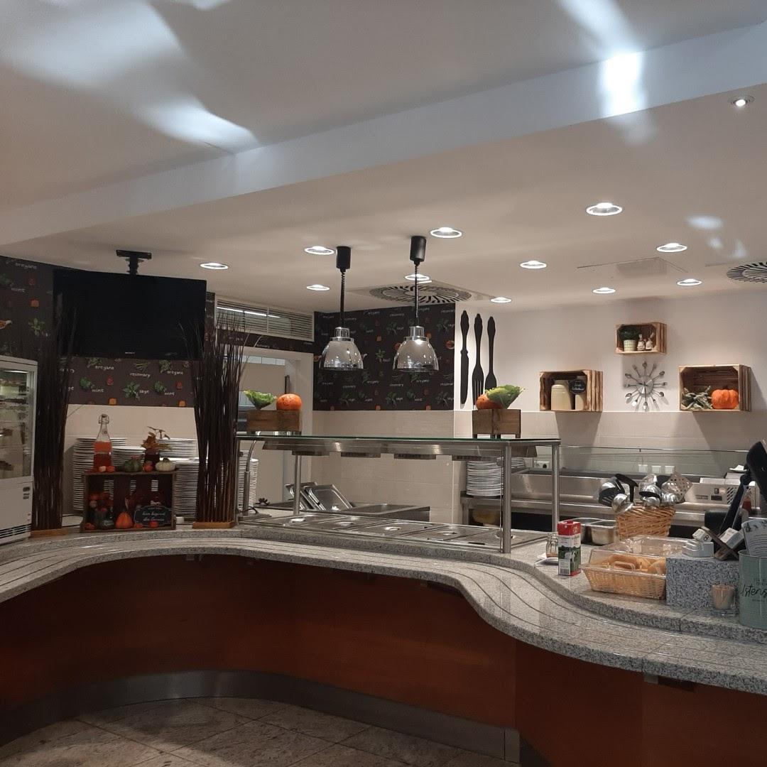 Restaurant "lunch and more | Restaurant im Spreebogen Plaza" in Berlin