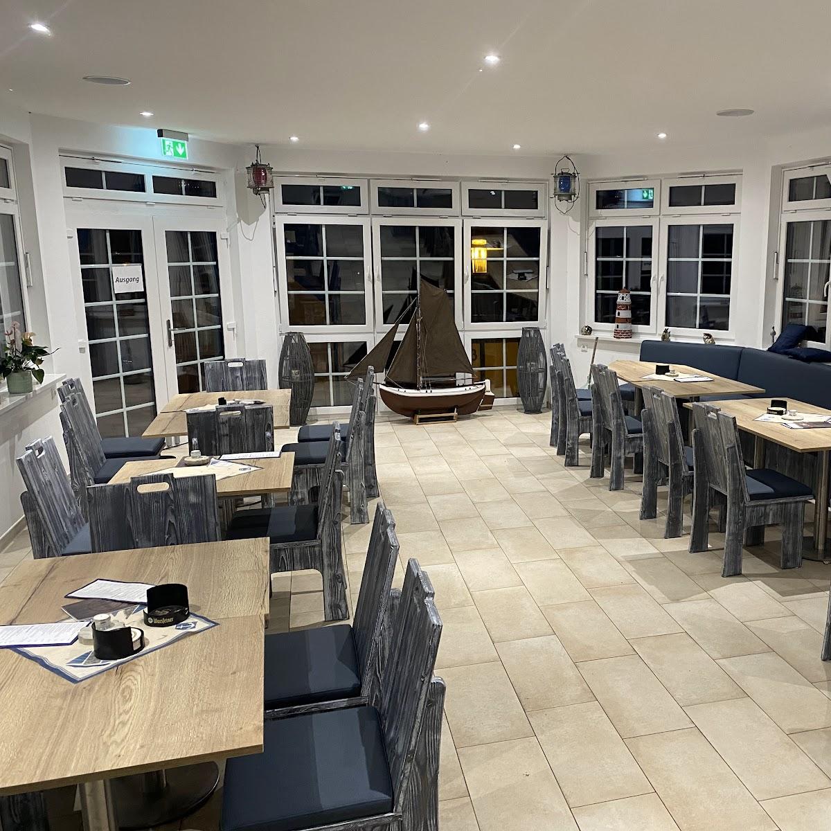 Restaurant "Zur kleinen Hafenräucherei" in Breege