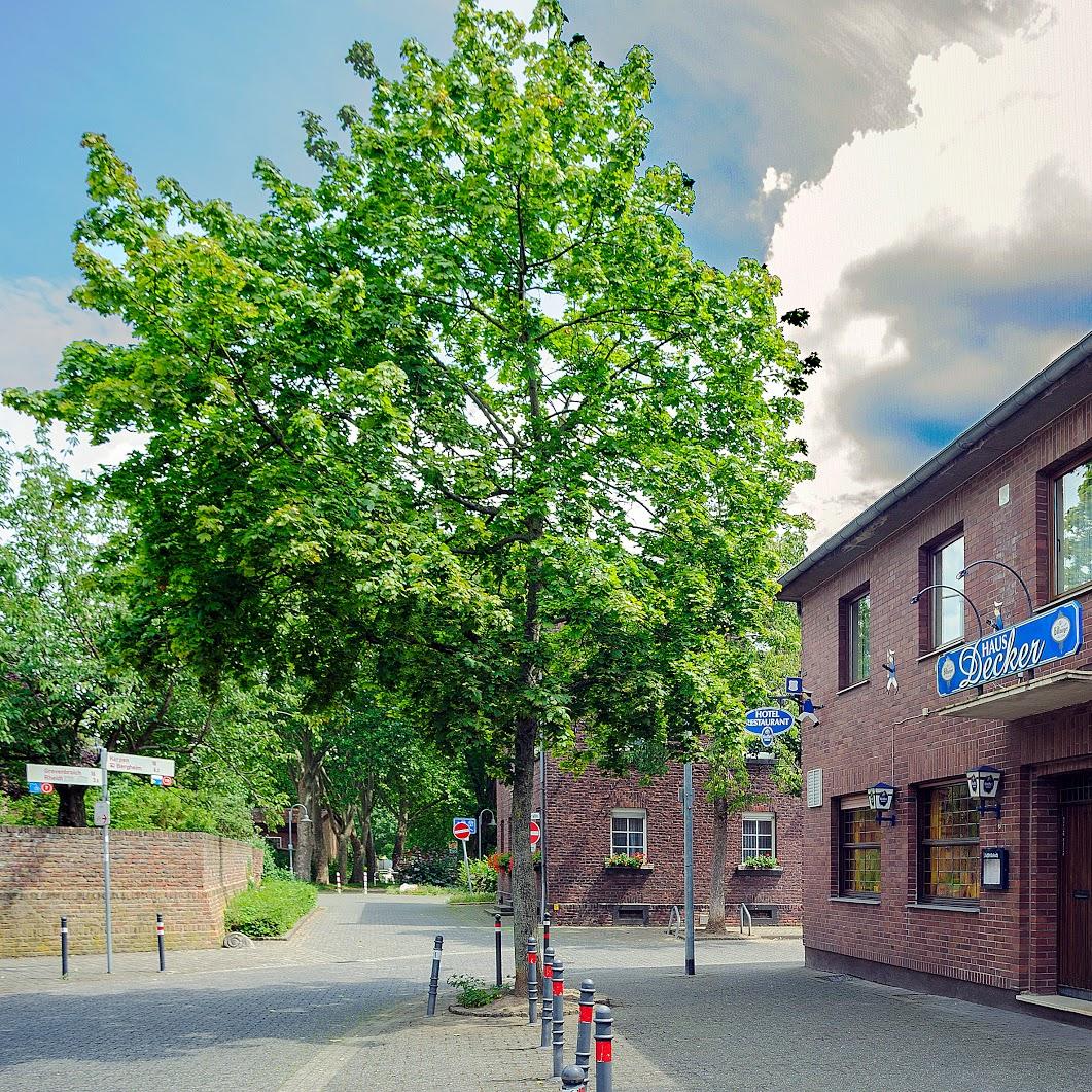 Restaurant "Hotel & Gaststätte - Haus Decker" in Bergheim
