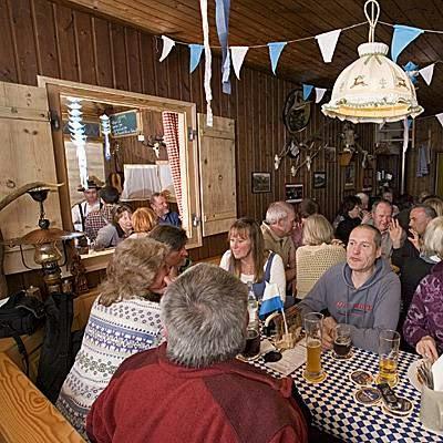 Restaurant "Rainis Faulenseehütte" in Rieden am Forggensee