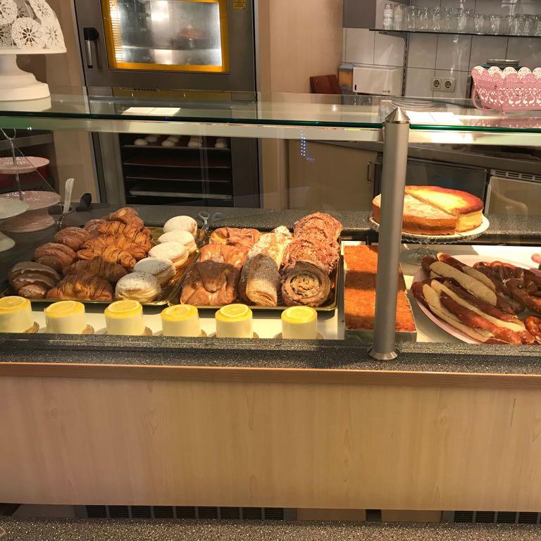 Restaurant "Es Café- Bäckerei" in Freising