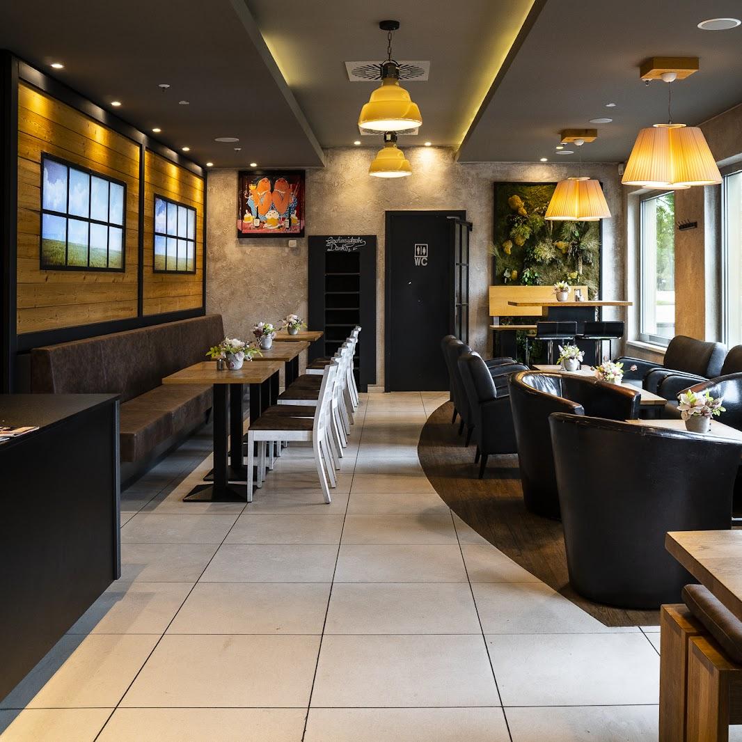 Restaurant "Cafe & Bäckerei Mauerer -" in Karlsfeld