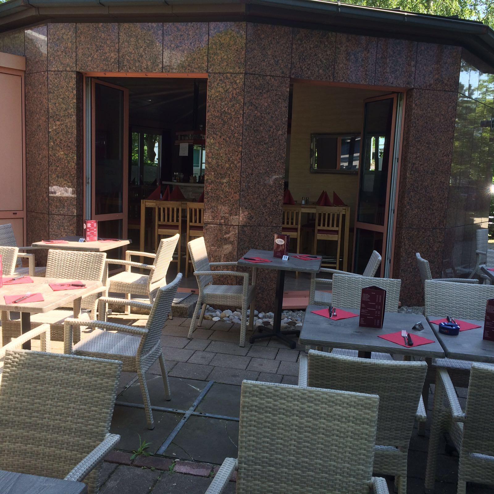 Restaurant "LA PERLA Cucina Bar Pizzeria" in Ismaning