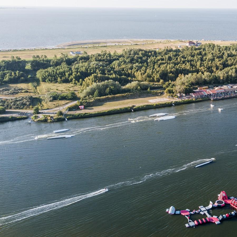Restaurant "Hooksieler Skiterrassen" in Wangerland