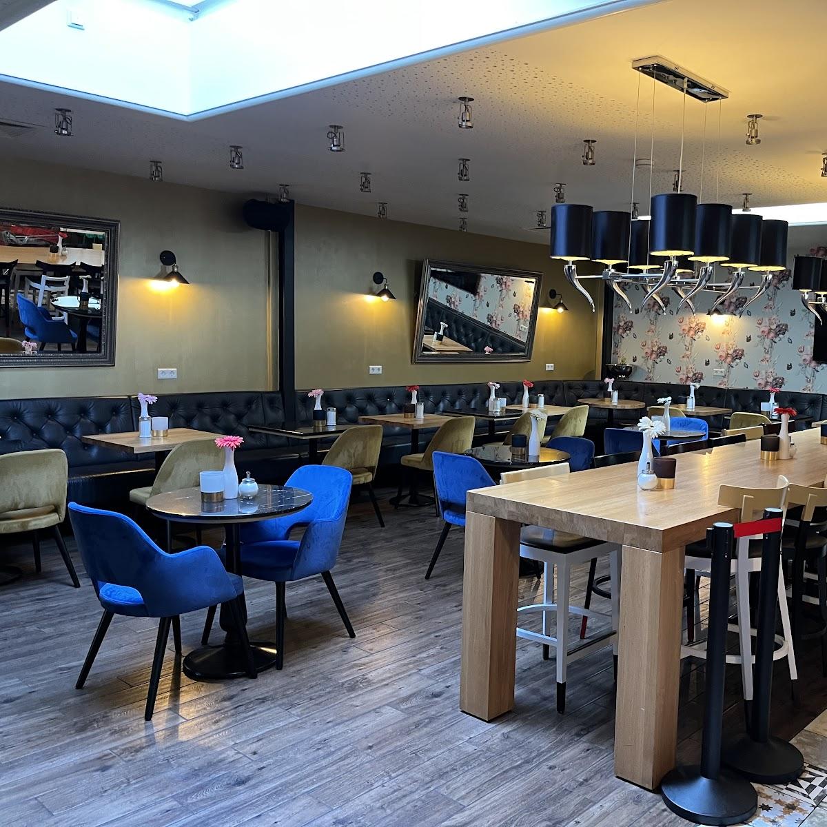 Restaurant "Cafe Overstolz GmbH" in Hilden