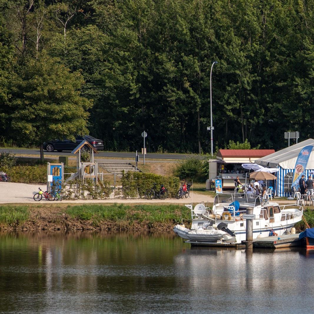 Restaurant "Hafen-Café" in Barßel