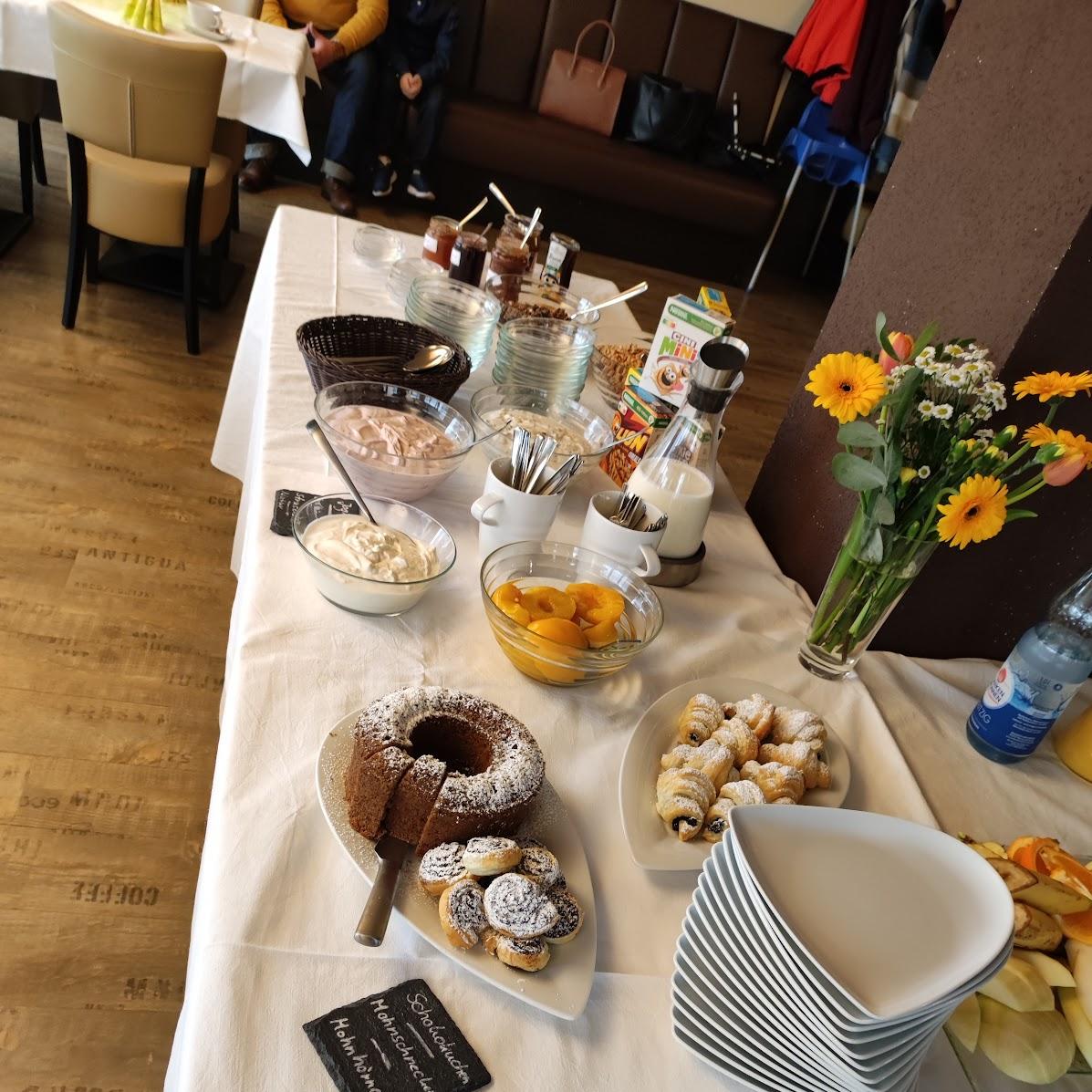 Restaurant "Ferienwohnungen - Cafe - Kochschule Caseti" in Oberdachstetten