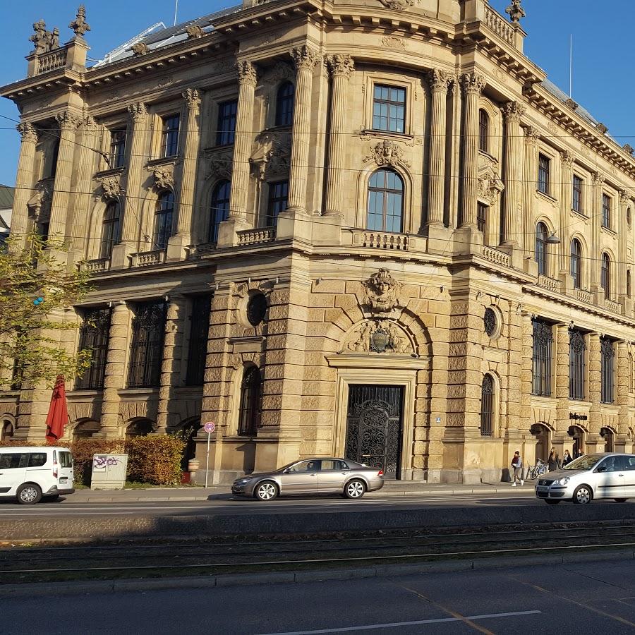 Restaurant "Cafe im Palais" in München