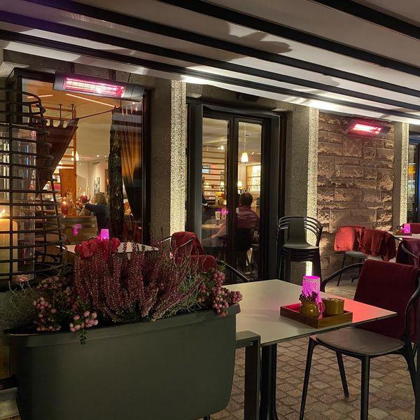 Restaurant "Café Hirschbrunnen" in Schramberg