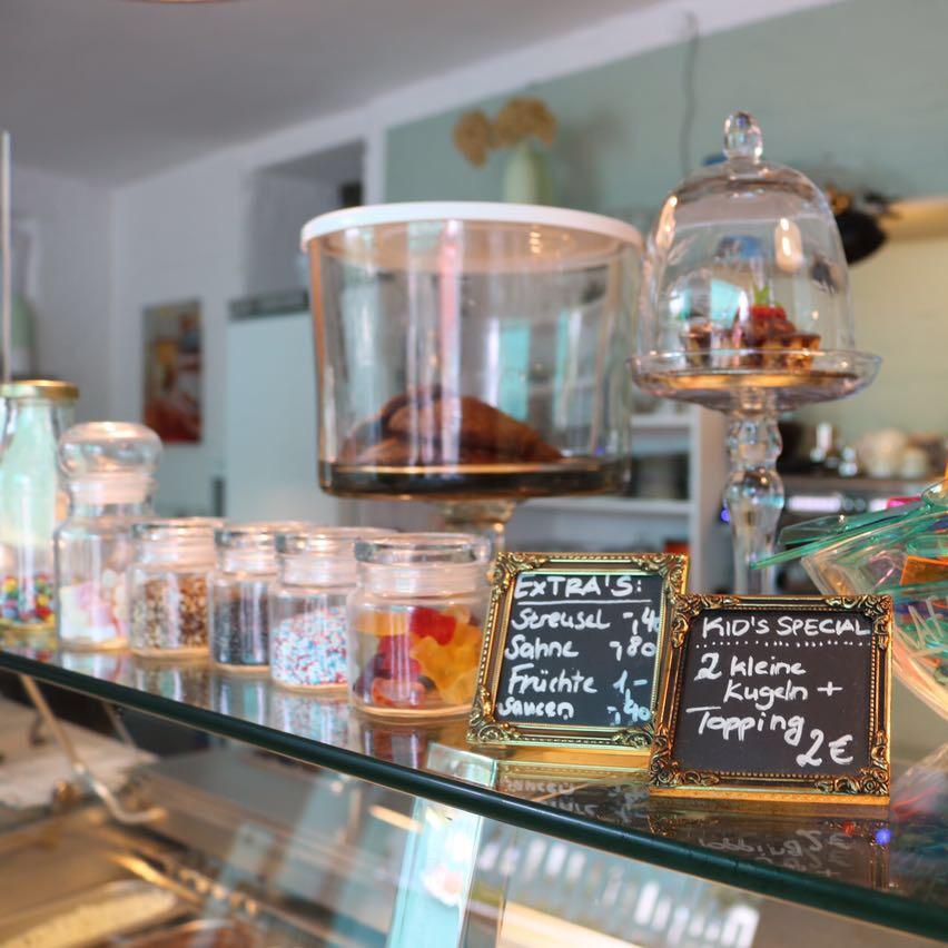 Restaurant "Kaffee Kätzchen - Kaffee, Eis & Kuchen" in Wandlitz