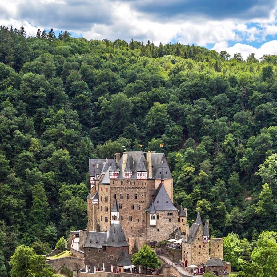 Restaurant "Landhaus vor Burg Eltz" in Wierschem