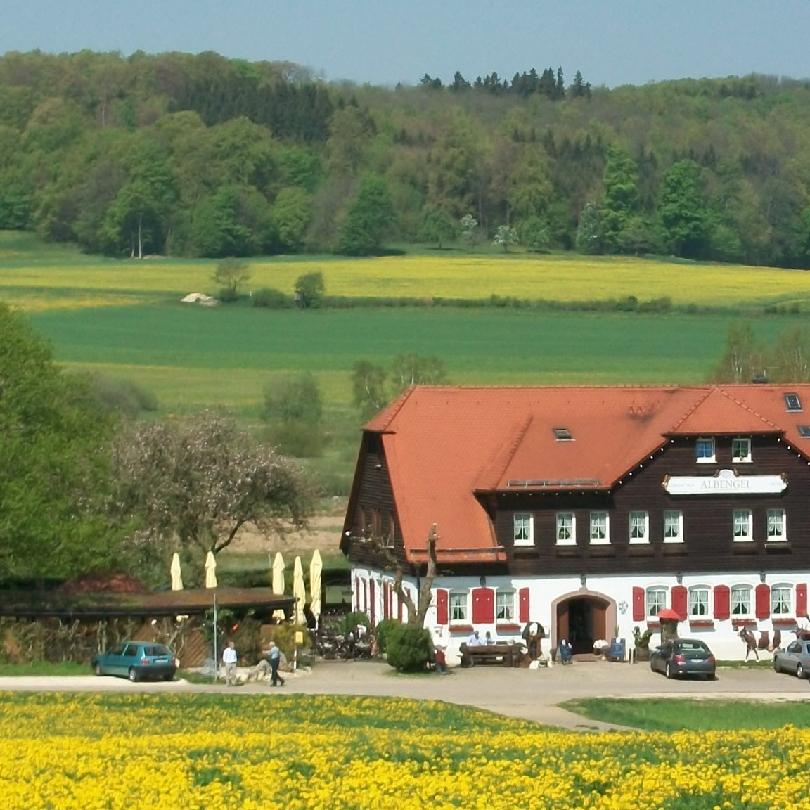 Restaurant "Landgasthof ALBENGEL Otto-Hoffmeister-Haus" in Lenningen