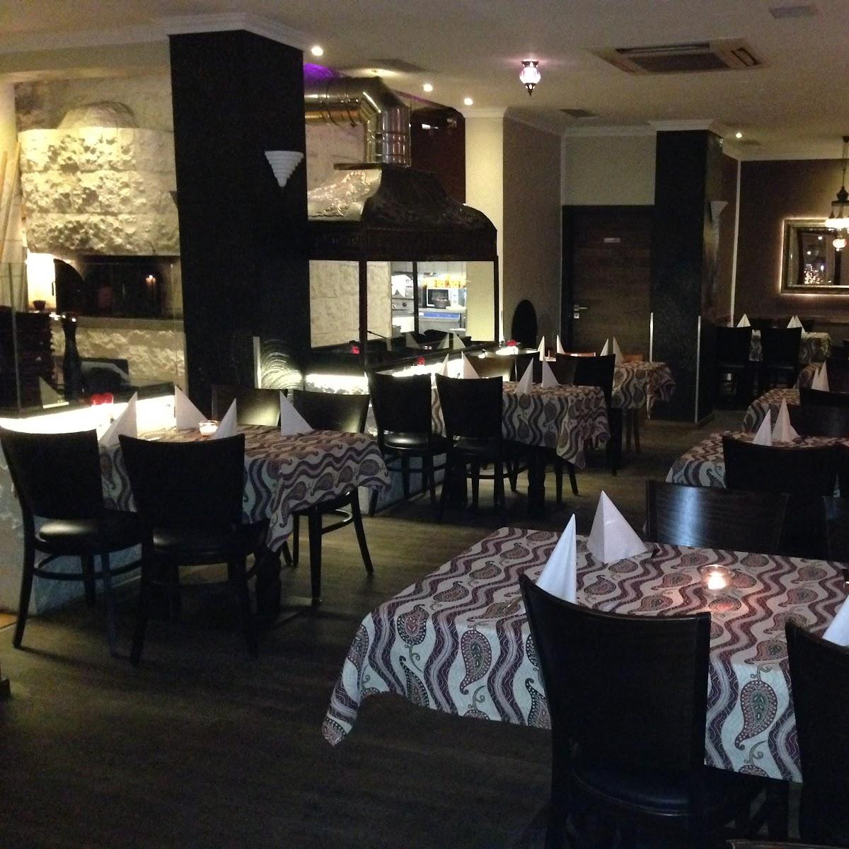 Restaurant "Közüm Holzkohlegrill & Lehmofen" in Ahlen