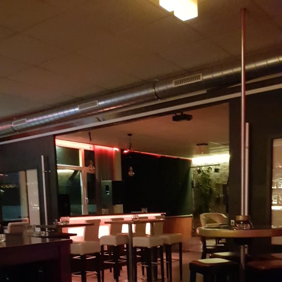 Restaurant "Centralbar & Sportsbar Sky" in Engen