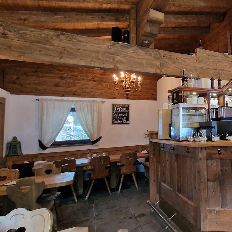 Restaurant "11er Alm" in Oberwindau