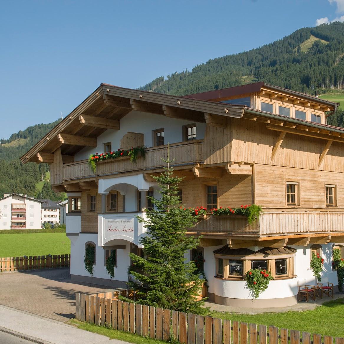 Restaurant "Frühstückspension & Appartements Landhaus Angelika" in Westendorf