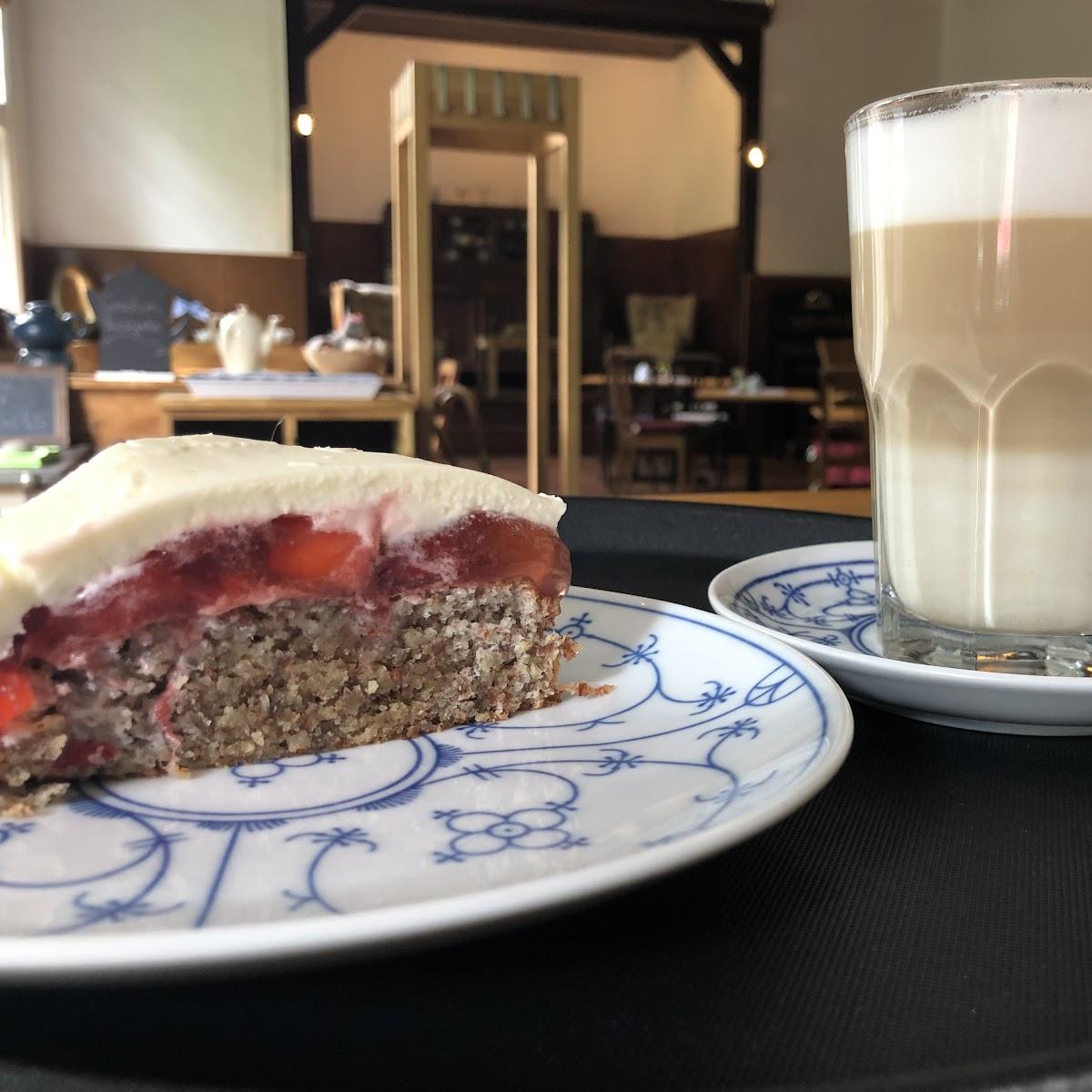 Restaurant "Waldgasthaus Frau Holle - Teestube" in Berkatal