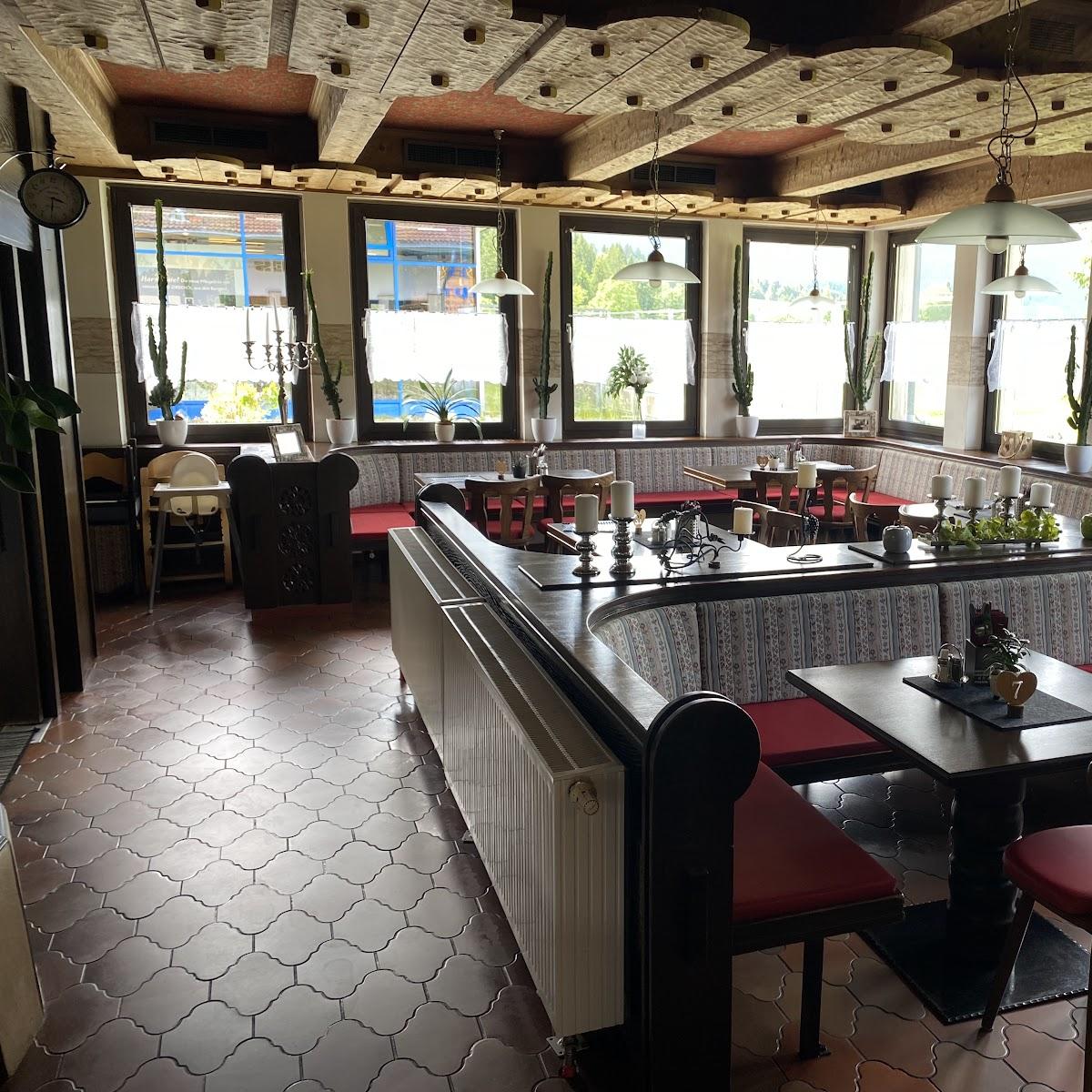 Restaurant "Cafe - Restaurant Guthof" in Schattwald