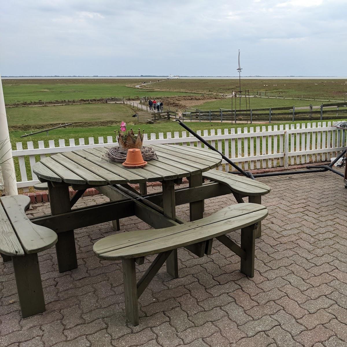Restaurant "Hallig-Krog ischmoor" in Nordstrand