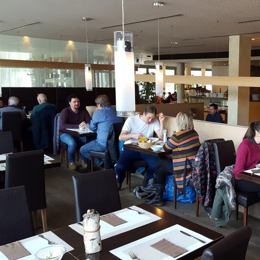 Restaurant "Aquarium" in Riscone