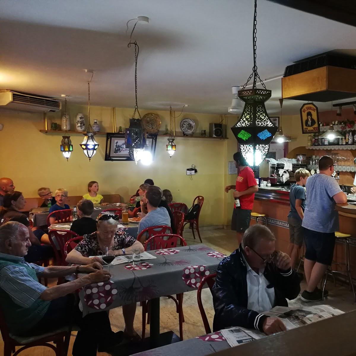 Restaurant "Lang Jun" in Brunico