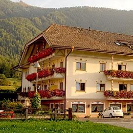 Restaurant "Hotel Reipertingerhof" in Reischach-Bruneck