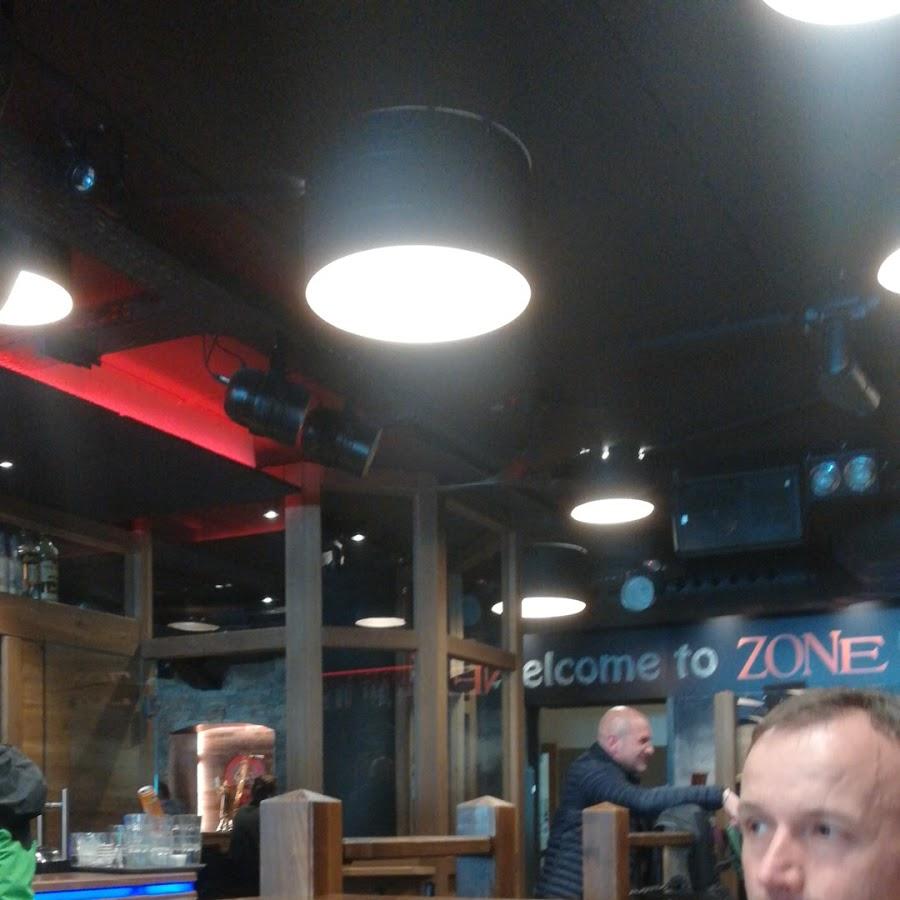 Restaurant "Bar Restaurant Pizzeria Zone" in Bruneck