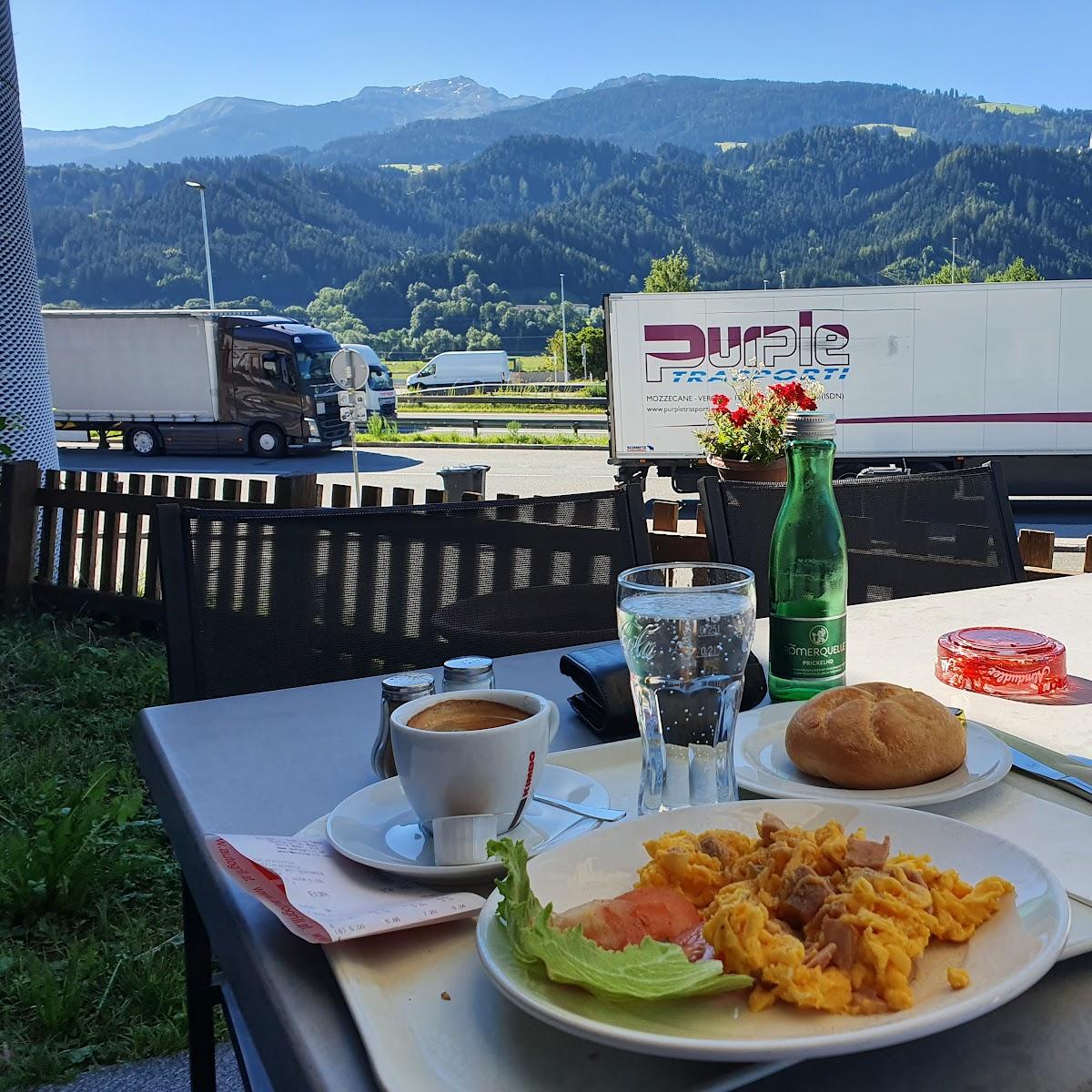 Restaurant "Serways Raststätte Inntal West" in Kiefersfelden