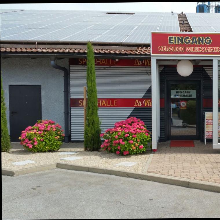 Restaurant "BIG CASH Spielhalle La Vie" in Hengersberg