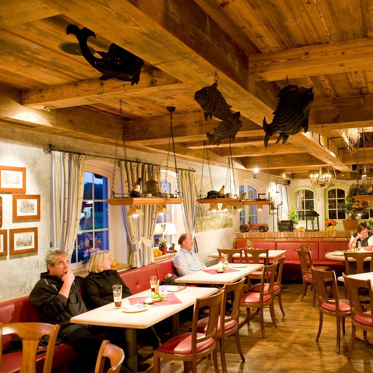 Restaurant "Landgasthof Frettwurst im Golfpark Strelasund" in Süderholz