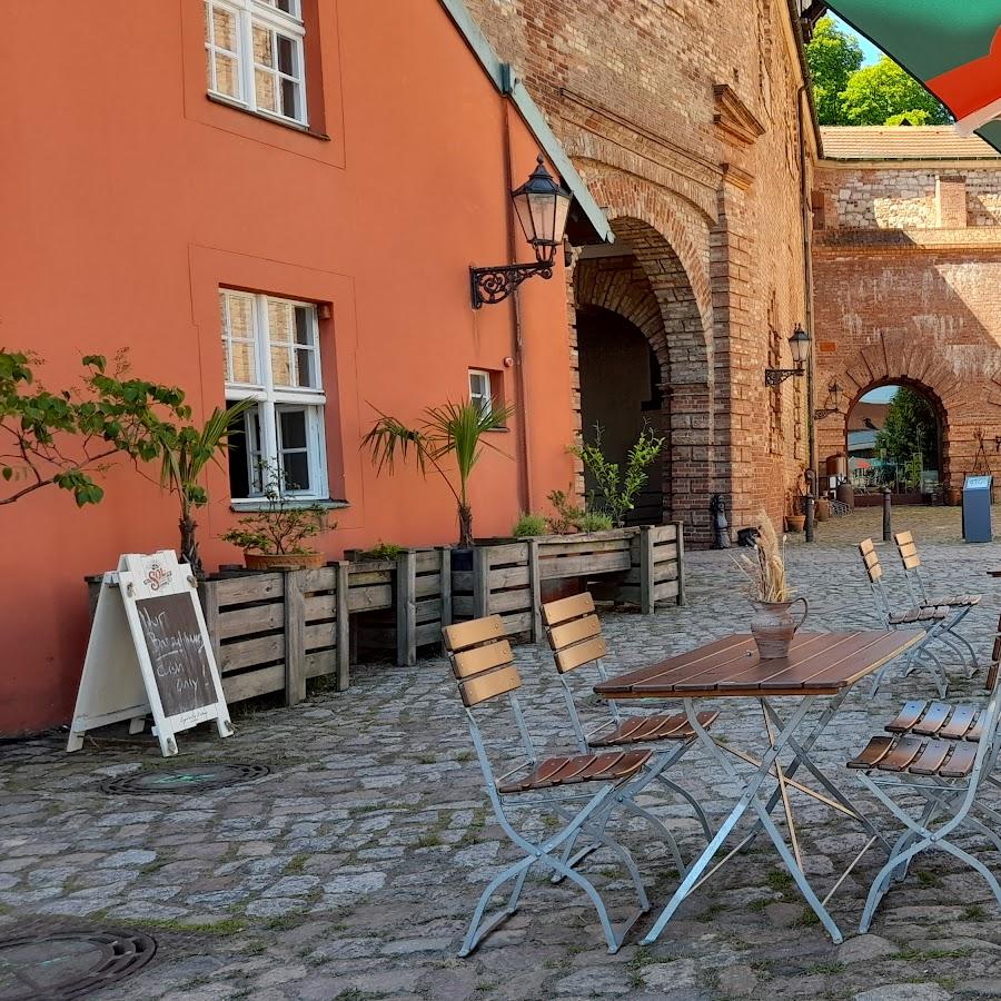 Restaurant "Café Mätresse auf der Zitadelle" in Berlin