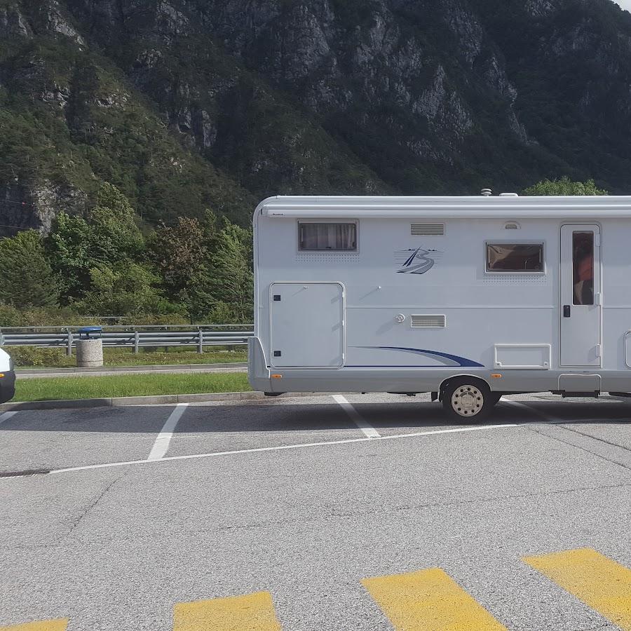 Restaurant "Wohnmobilstellplatz mit Strom und Wasser nach Verbrauch" in Schwülper