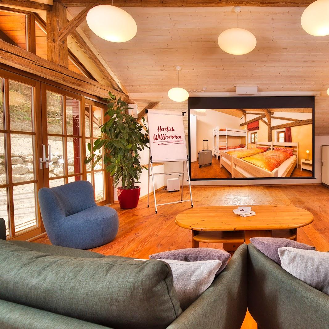 Restaurant "Wohnen auf Zeit" in Loitzendorf