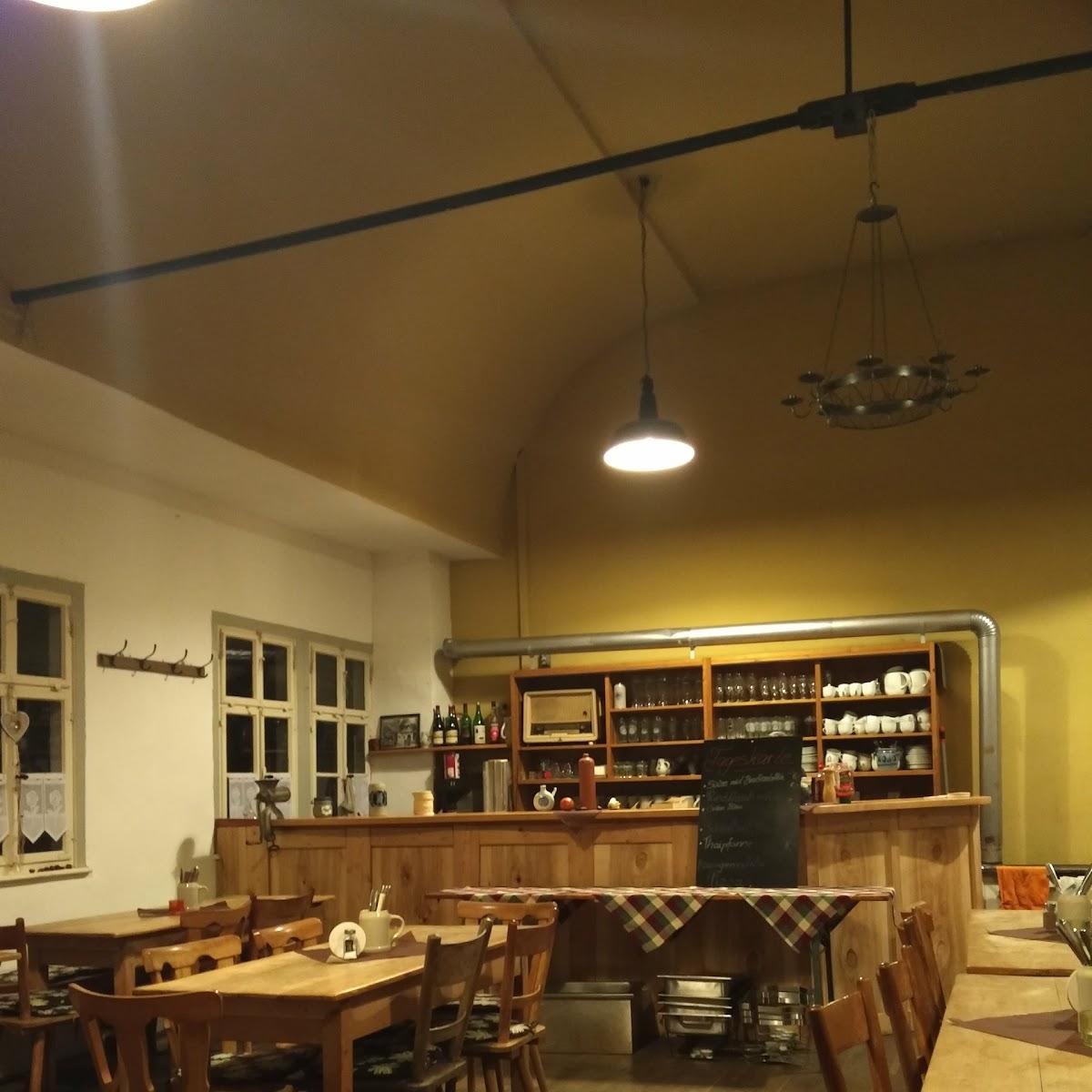 Restaurant "Roßdorfer Felsenkeller" in Strullendorf