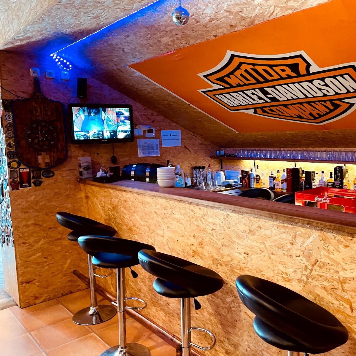 Restaurant "Clubhaus MC Rietmaschiens" in Hohn