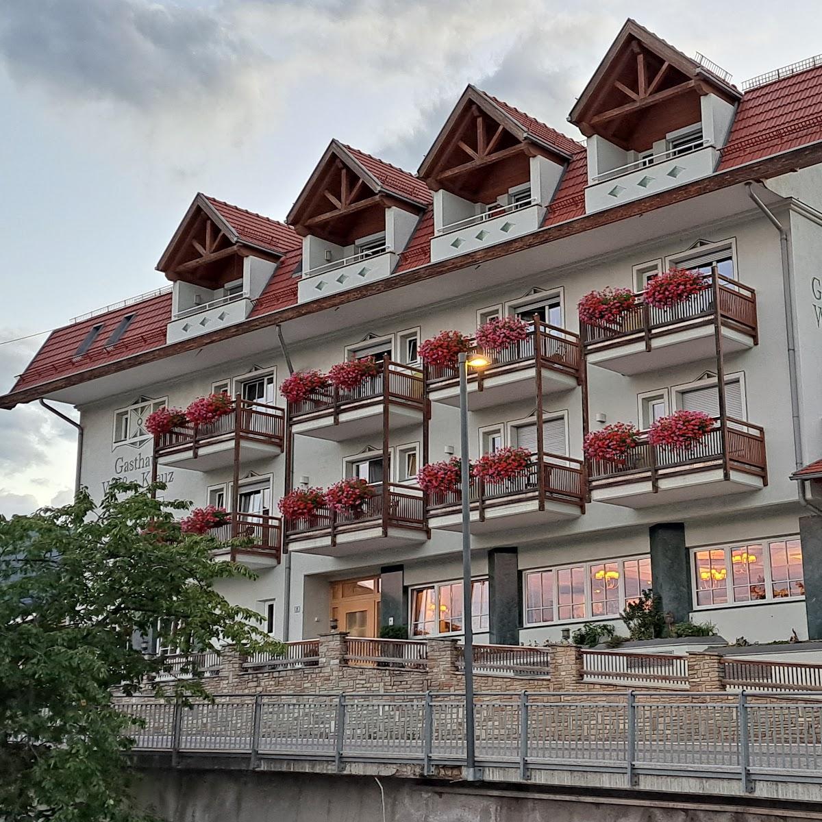 Restaurant "Gasthaus Weißes Kreuz" in Latzfons