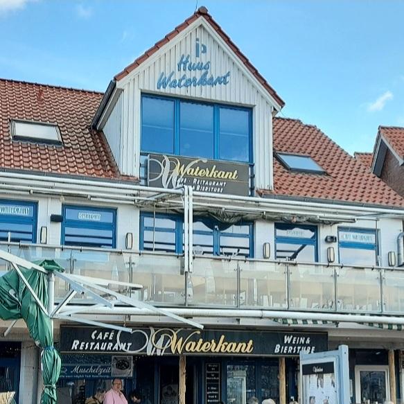 Restaurant "Hafenkneipe Liekedeeler" in Esens