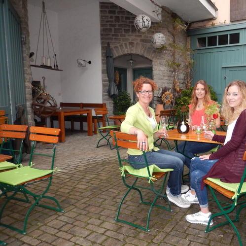 Restaurant "Weingut Galena" in Sommerach